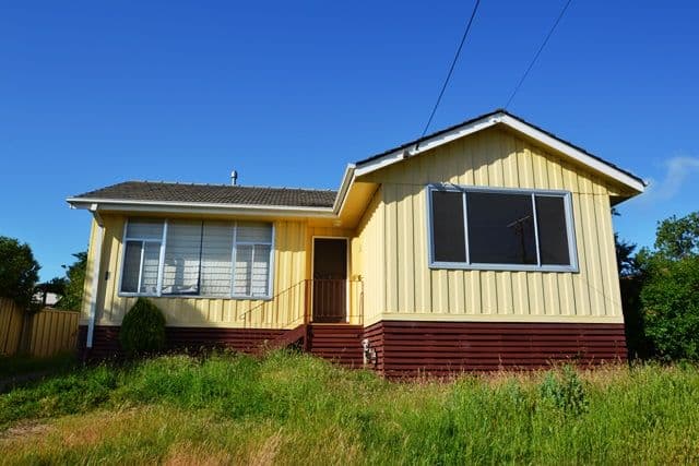 4 and 6 Martindale Crescent, SEYMOUR VIC 3660, Seymour - Image 1