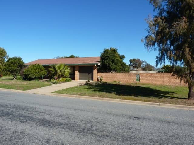 2 Naretha Street, GLENFIELD PARK NSW 2650, Glenfield Park - Image 1