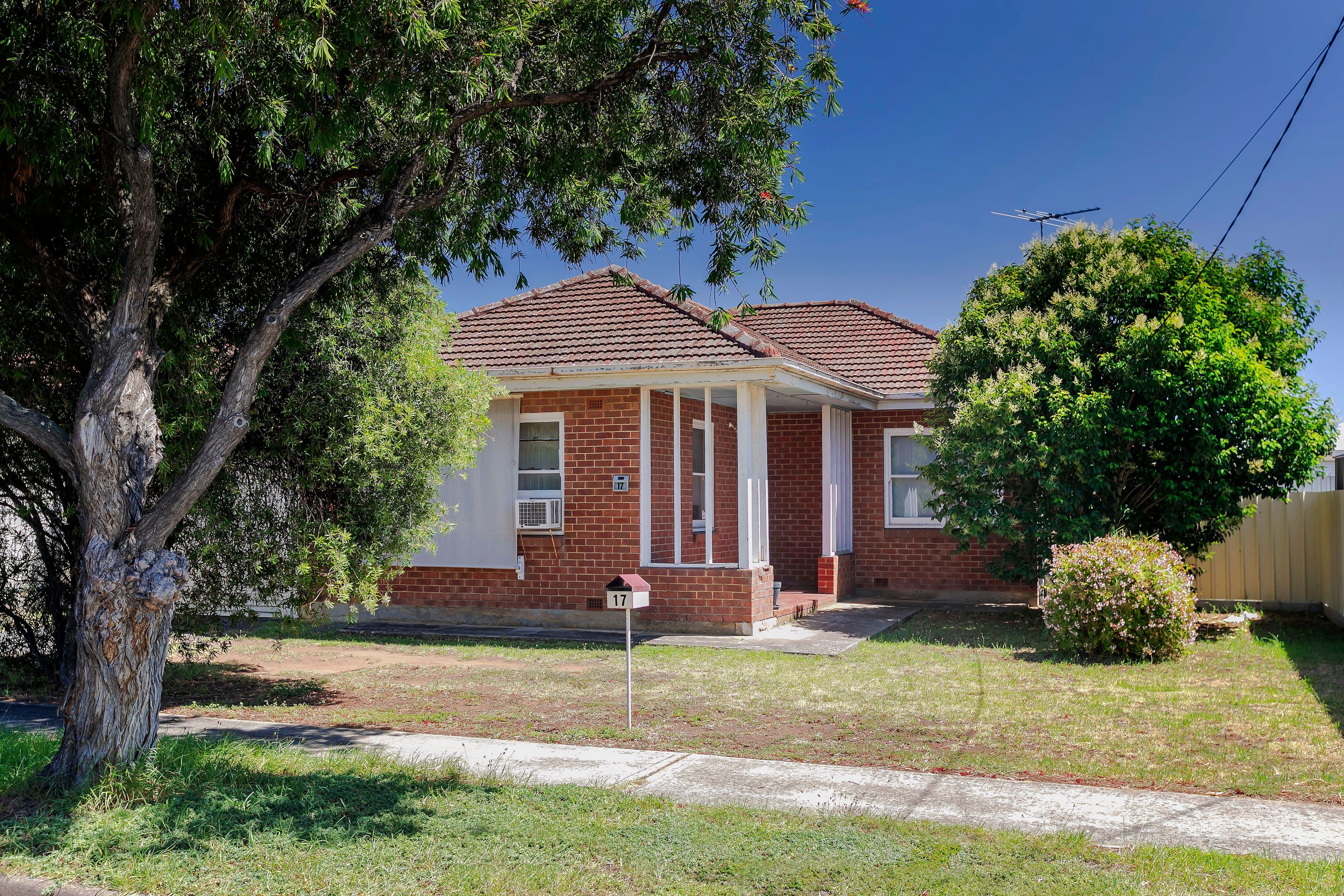 17 Martins Road, Seaton SA 5023, Seaton - Image 1