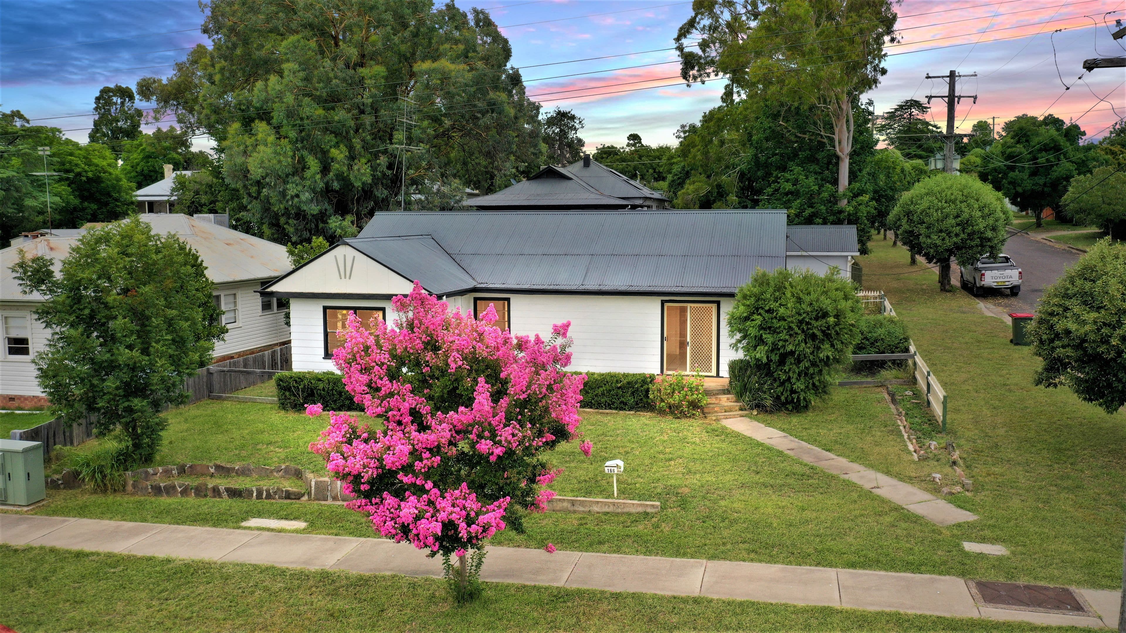 166 Hawker Street, Quirindi NSW 2343, Quirindi - Image 1