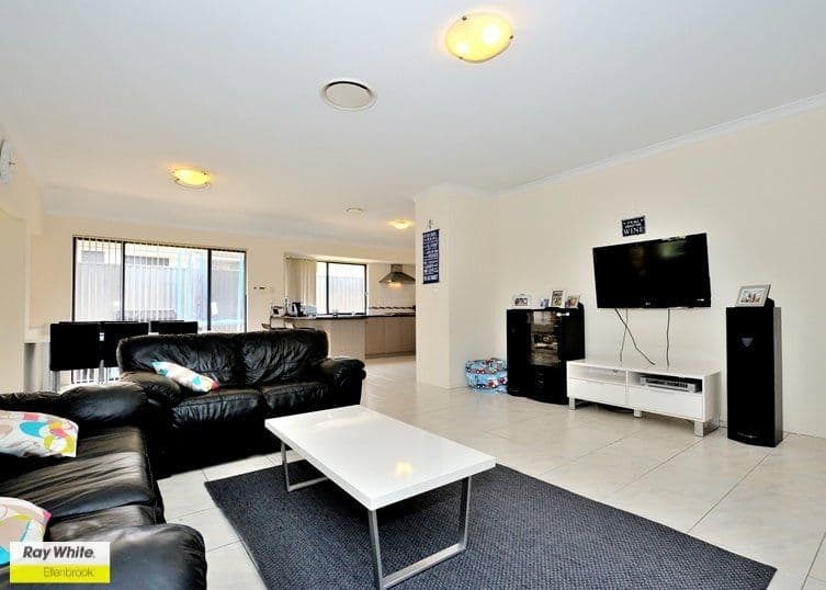 5 Manila Way, AVELEY WA 6069, Aveley - Image 1