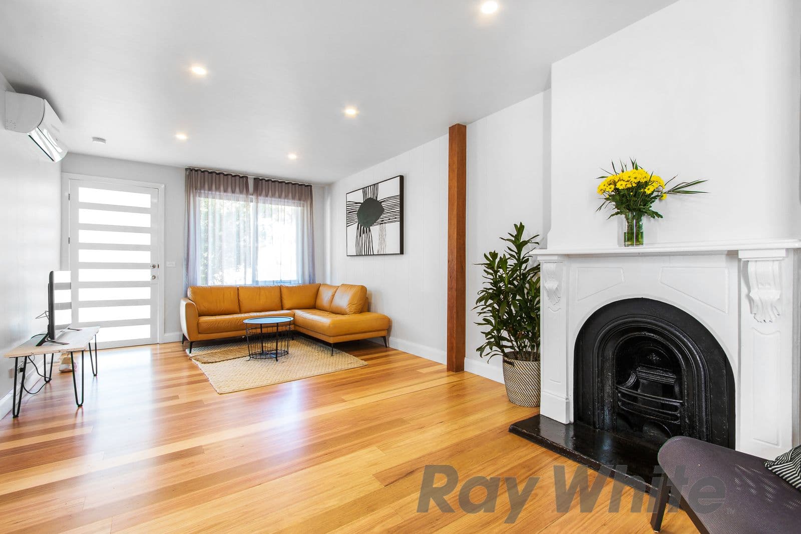 42 Chinchen Street, Islington - Image 1