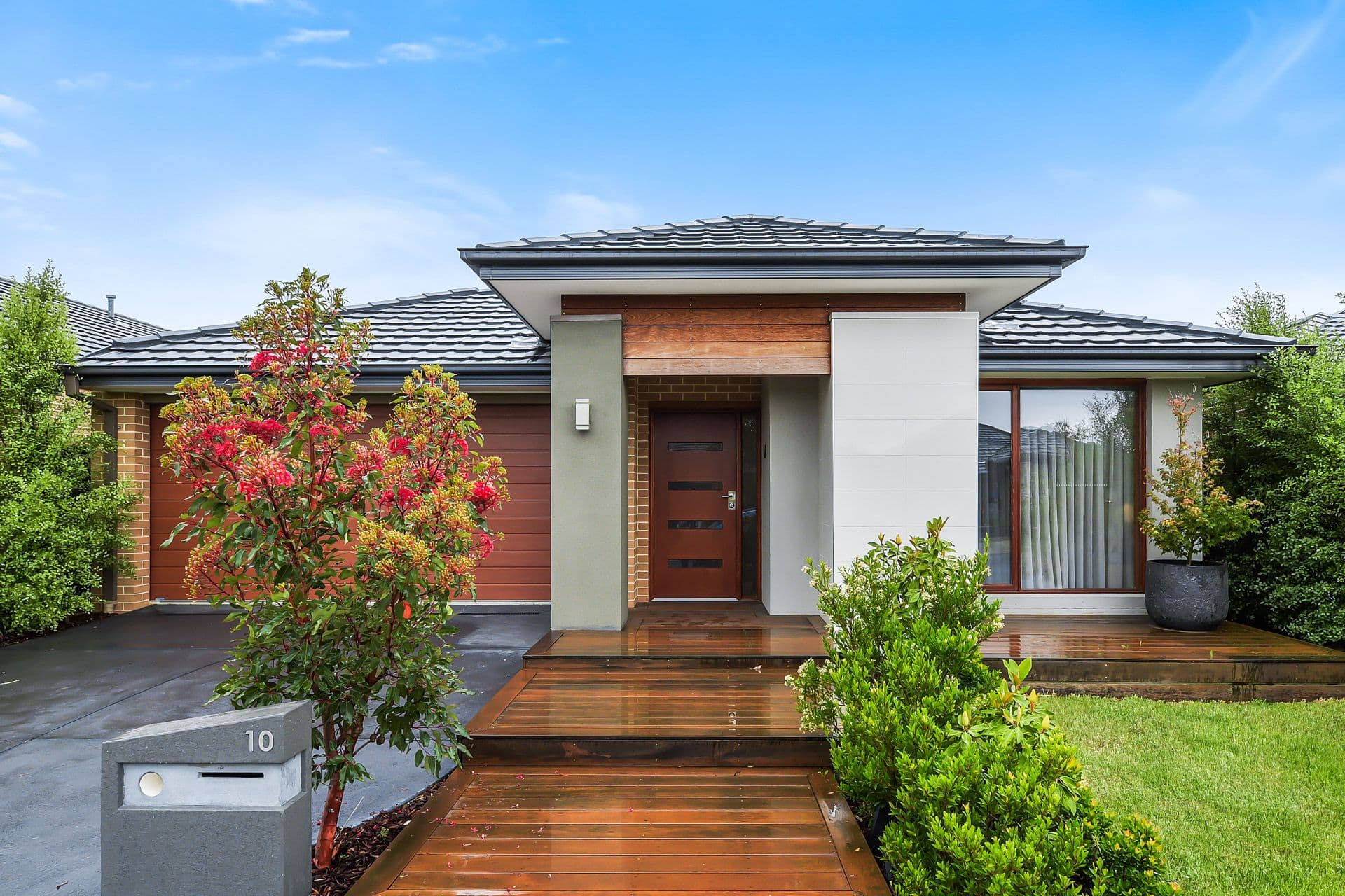 10 Westphalian Rise, Clyde North VIC 3978, Clyde North - Image 1