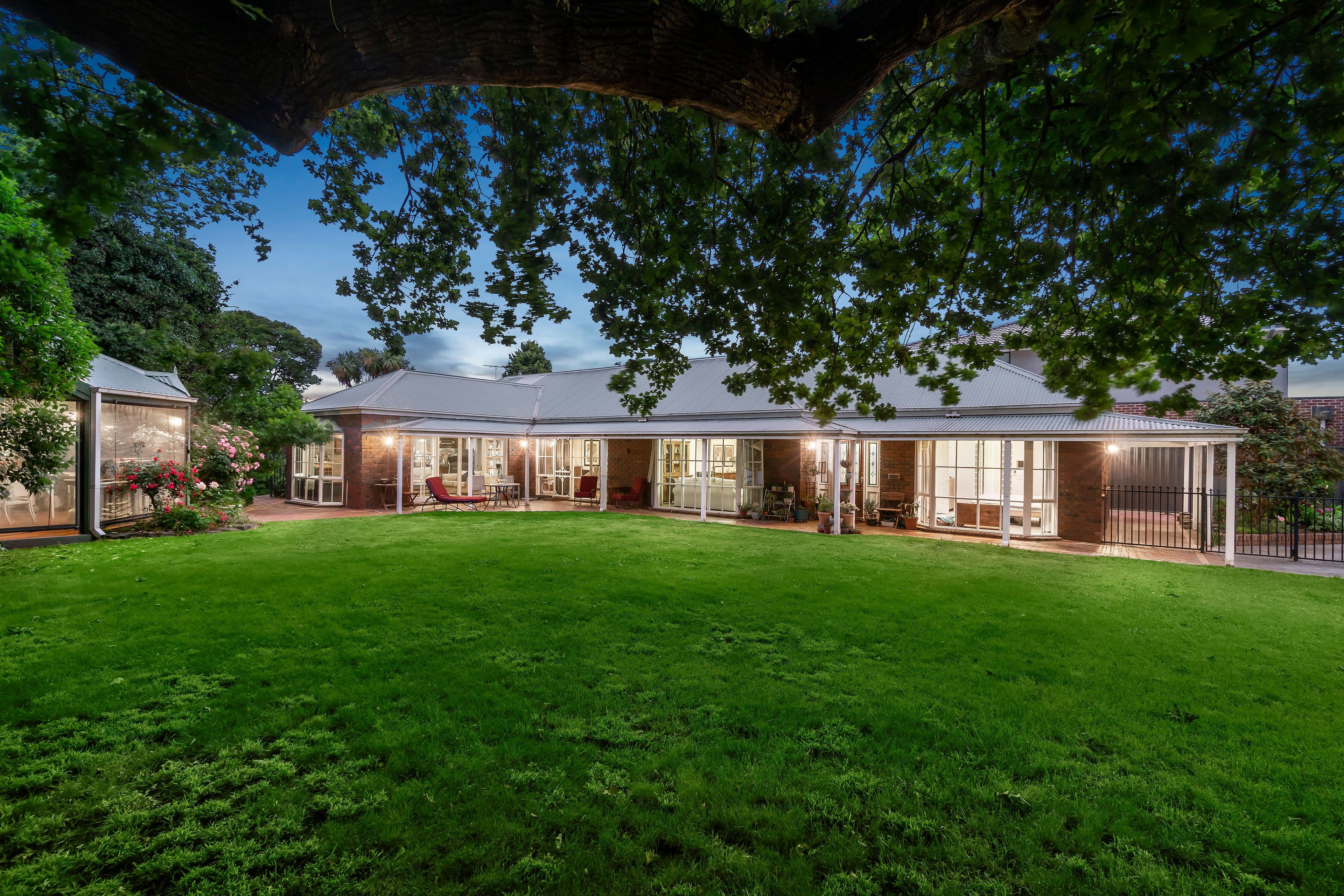 11 Hertford Court, Wantirna South VIC 3152, Wantirna South - Image 1
