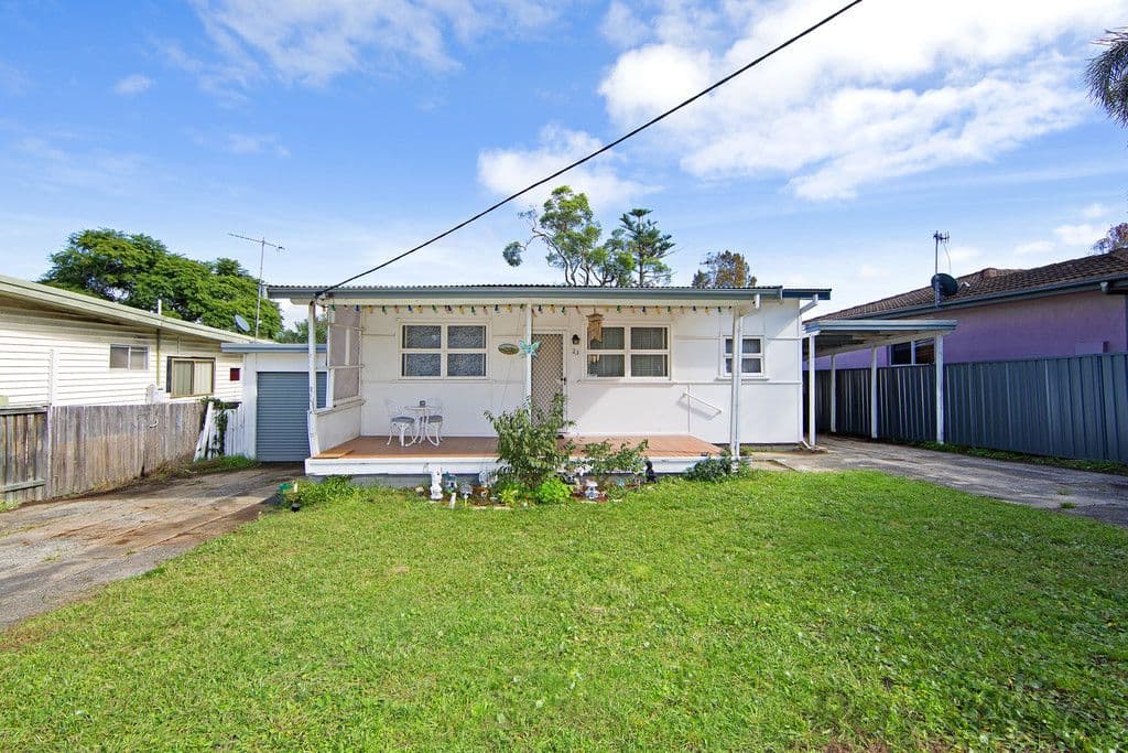 23 Cornish Avenue, Killarney Vale - Image 1