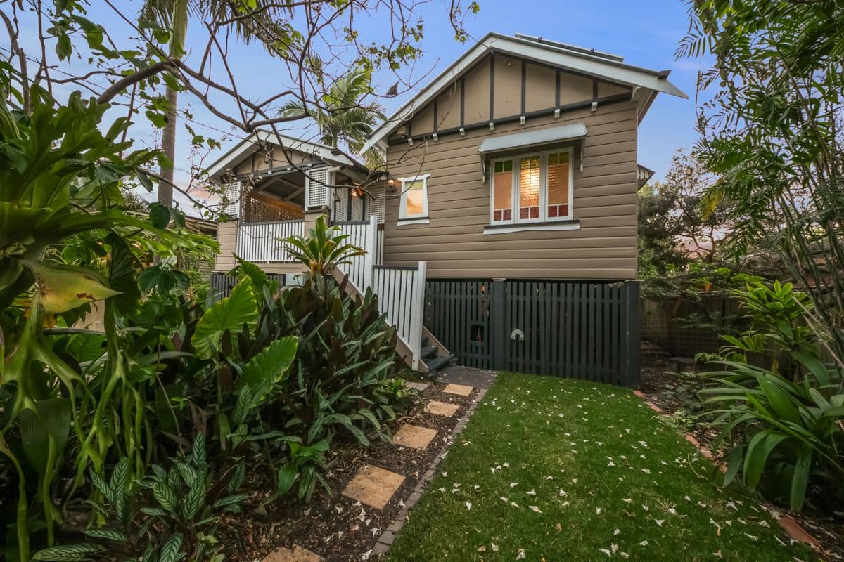 5 Broadmere Street, Annerley QLD 4103, Annerley - Image 1