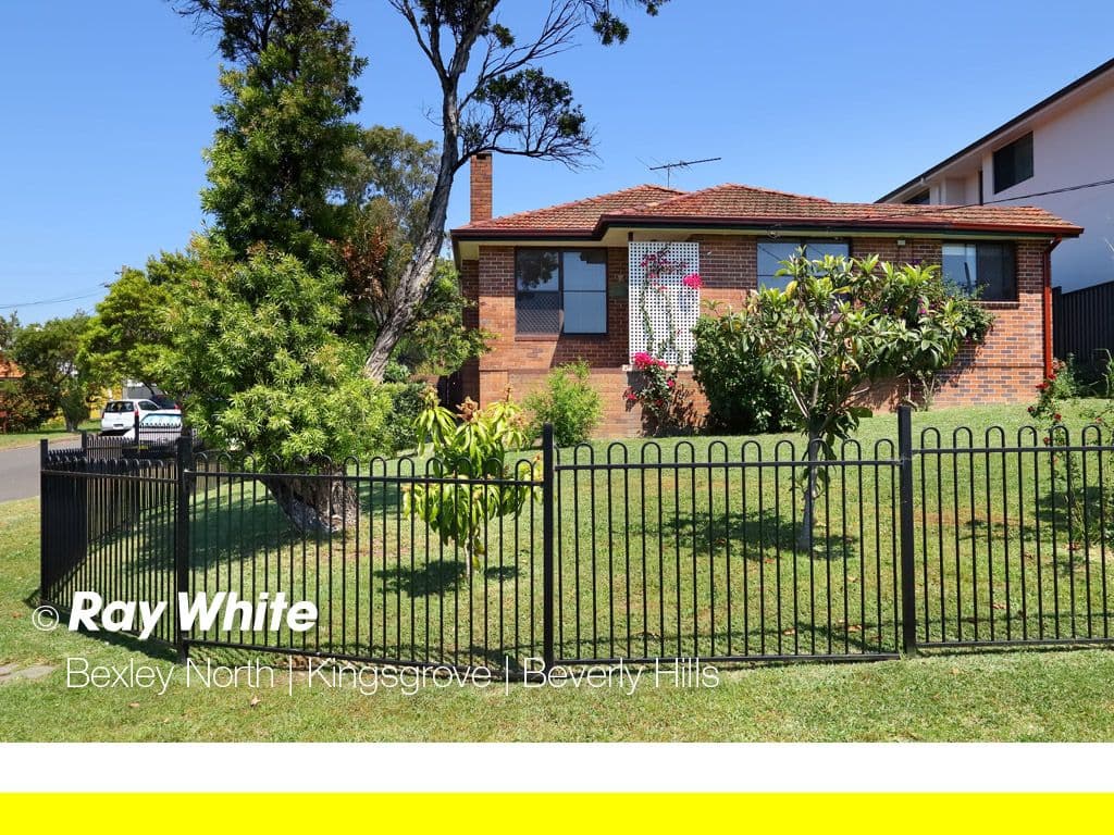 30 Junee Crescent, Kingsgrove - Image 1