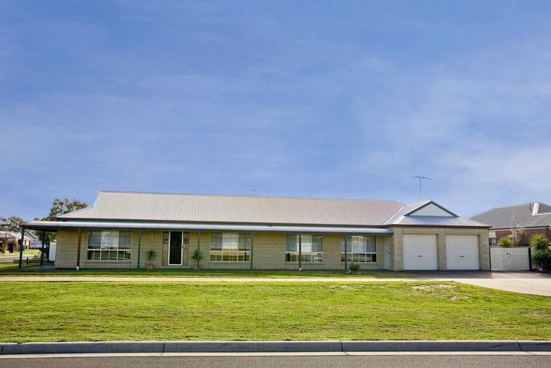 10 Franco Place, LARA VIC 3212, Lara - Image 1