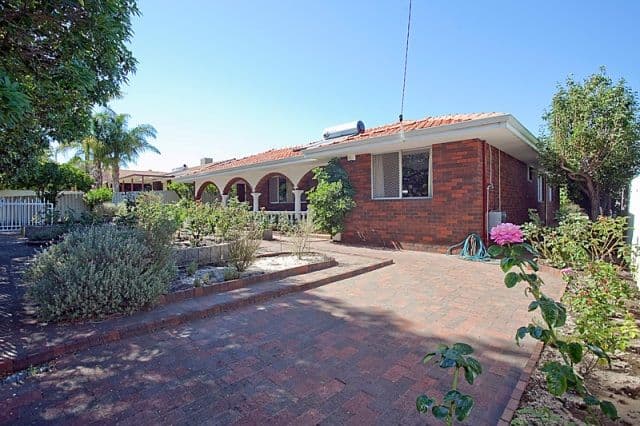 33 Christowe Drive, SWAN VIEW WA 6056, Swan View - Image 1
