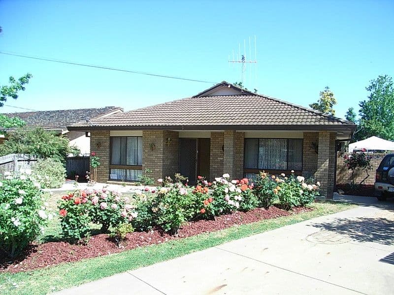 10 Vines Street, ECHUCA VIC 3564, Echuca - Image 1