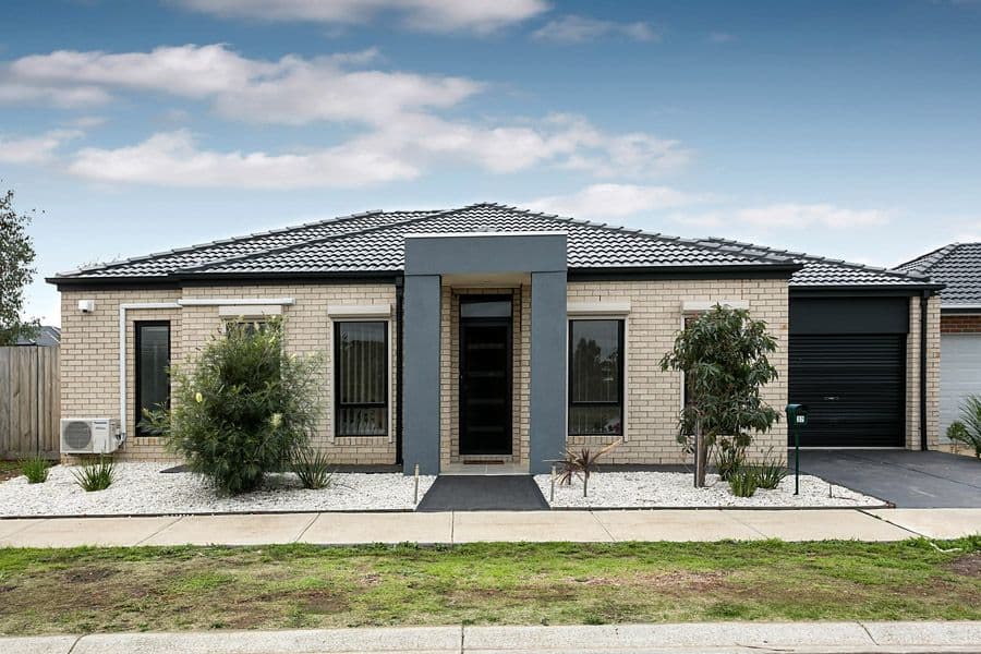 32 The Embankment, KURUNJANG VIC 3337, Kurunjang - Image 1