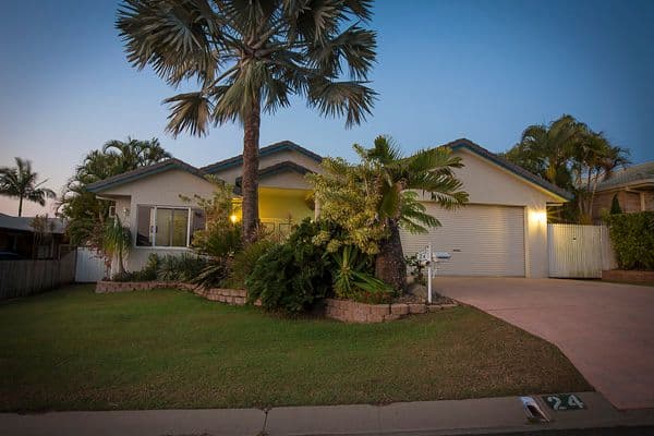 24 Dumfries Court, BEACONSFIELD QLD 4740, Beaconsfield - Image 1