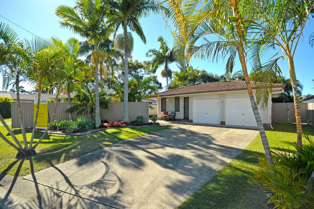 23 Alec Avenue, Mermaid Waters QLD 4218, Mermaid Waters - Image 1