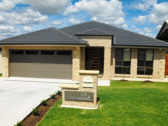 24 Rosewood Avenue, PARKES NSW 2870, Parkes - Image 1