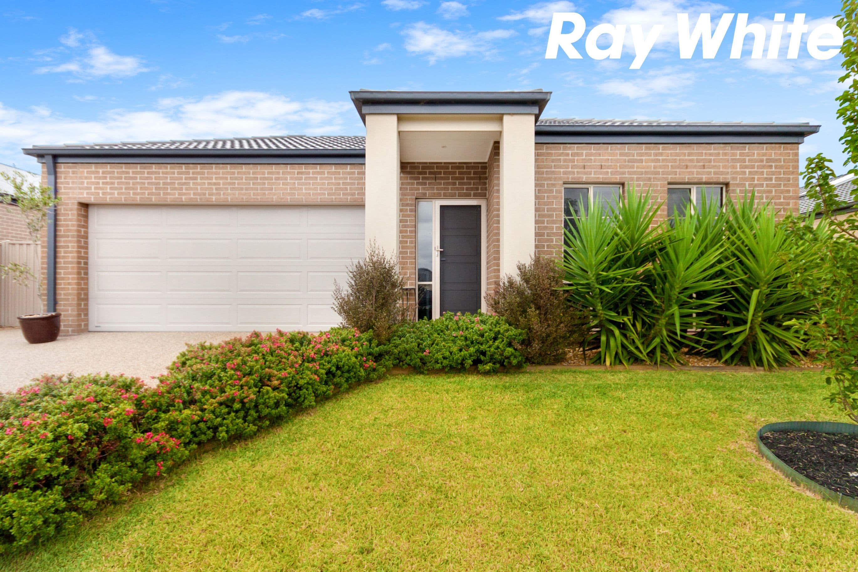 5 Hood Place, Pakenham VIC 3810, Pakenham - Image 1