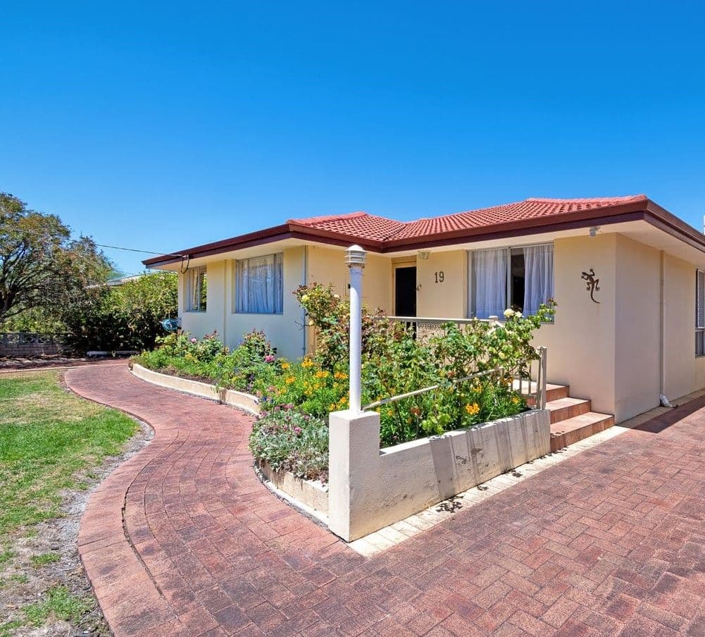 19 Swarbrick Street, Emu Point WA 6330, Emu Point - Image 1