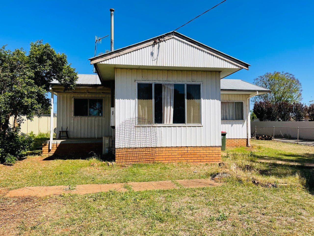 20 Innes Street, Condobolin NSW 2877, Condobolin - Image 1