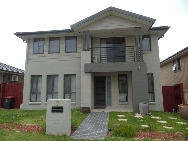7 McIntyre Circuit, Middleton Grange NSW 2171, Middleton Grange - Image 1
