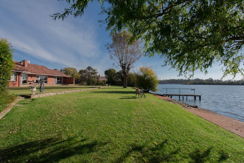 4 Irvine Parade, Yarrawonga VIC 3730, Yarrawonga - Image 1
