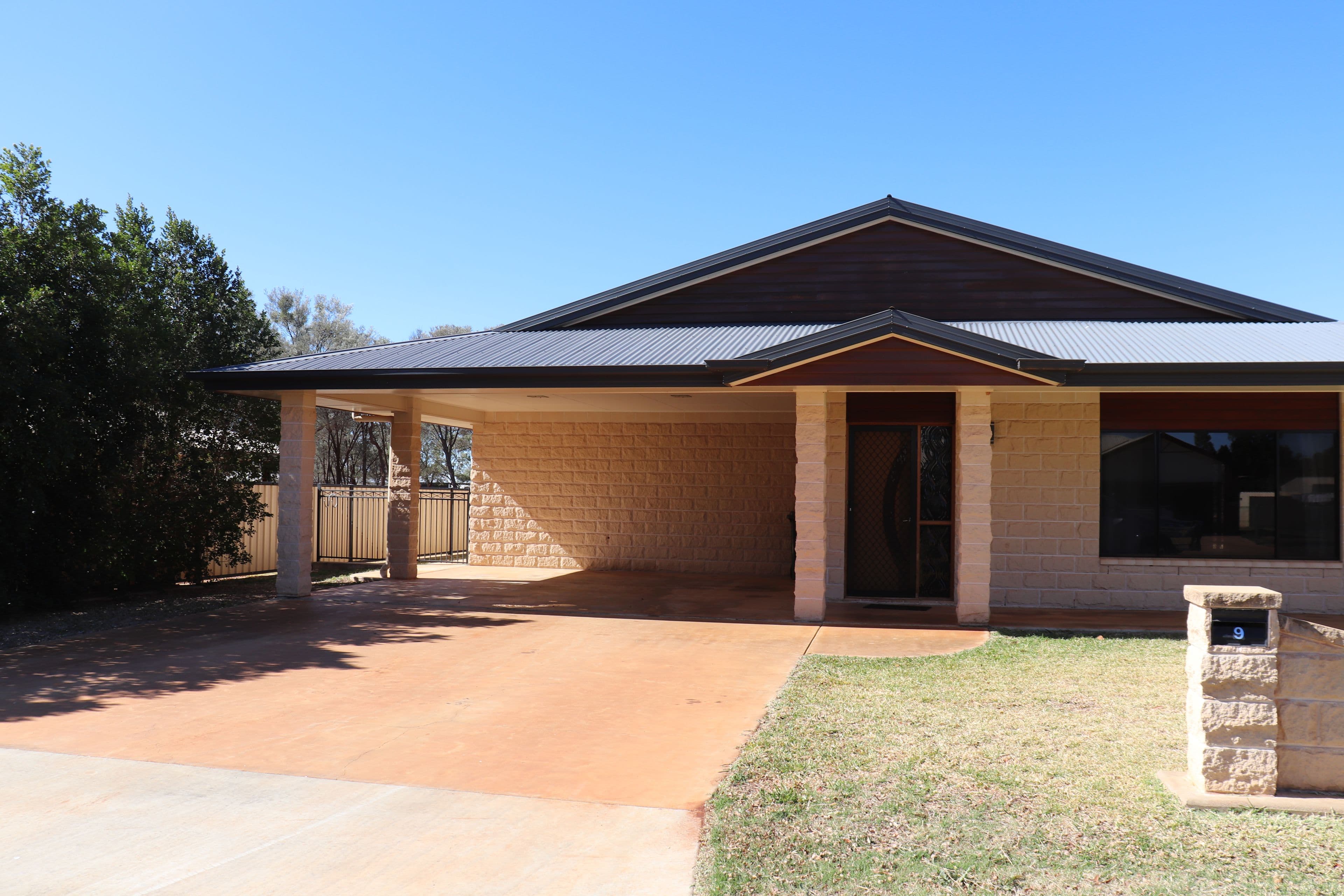 9 High Street, Charleville QLD 4470, Charleville - Image 1