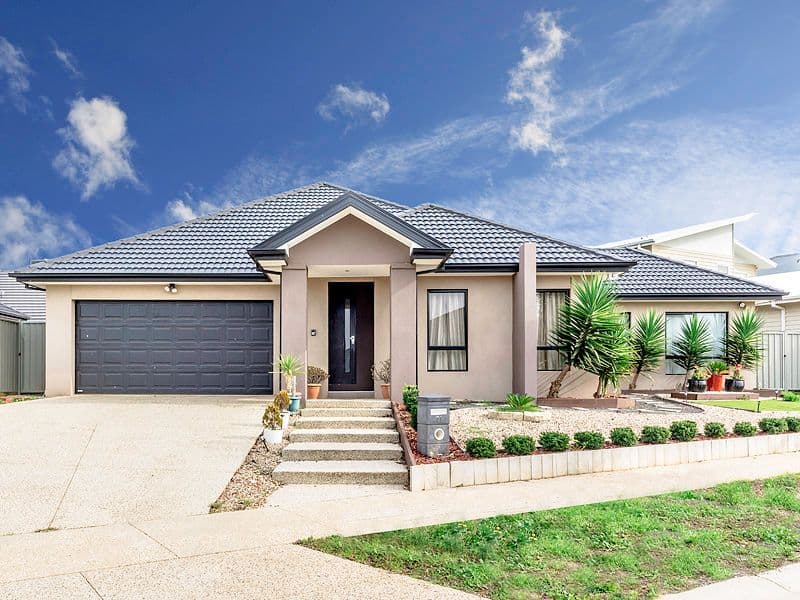 11 McLaren Chase, Caroline Springs VIC 3023, Caroline Springs - Image 1