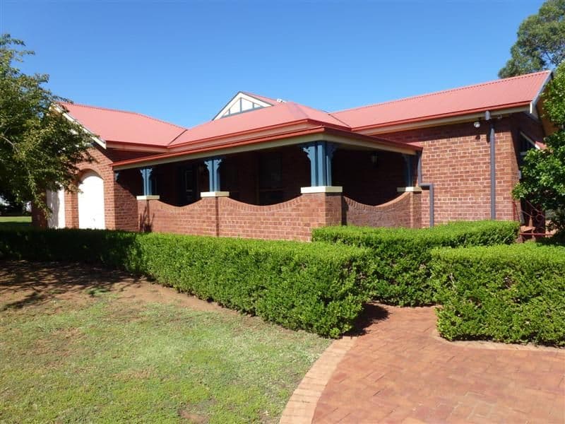 15 Erica Close, Dubbo NSW 2830, Dubbo - Image 1