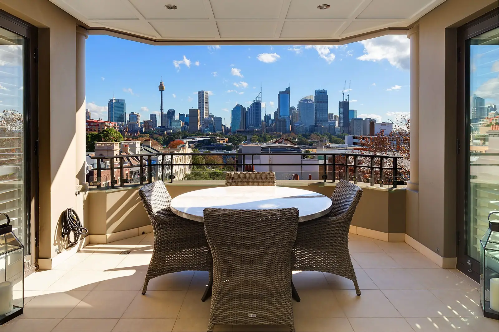7/36 Jerdanefield Road, St Lucia - Image 1