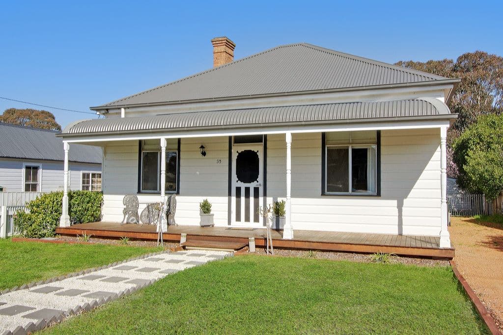 35 Reign Street, Goulburn - Image 1