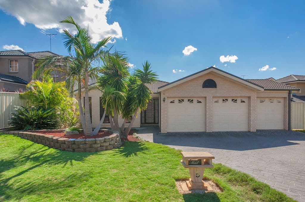 5 Hoddle Place, WEST HOXTON NSW 2171, West Hoxton - Image 1