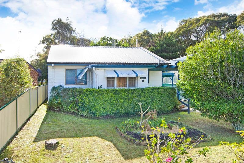 41 Marks Road, GOROKAN NSW 2263, Gorokan - Image 1