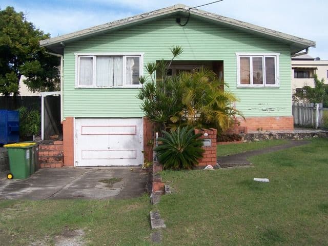 4 Bondi Avenue, MERMAID BEACH QLD 4218, Mermaid Beach - Image 1