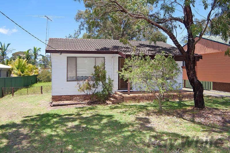 14 Melrose Avenue, GOROKAN NSW 2263, Gorokan - Image 1