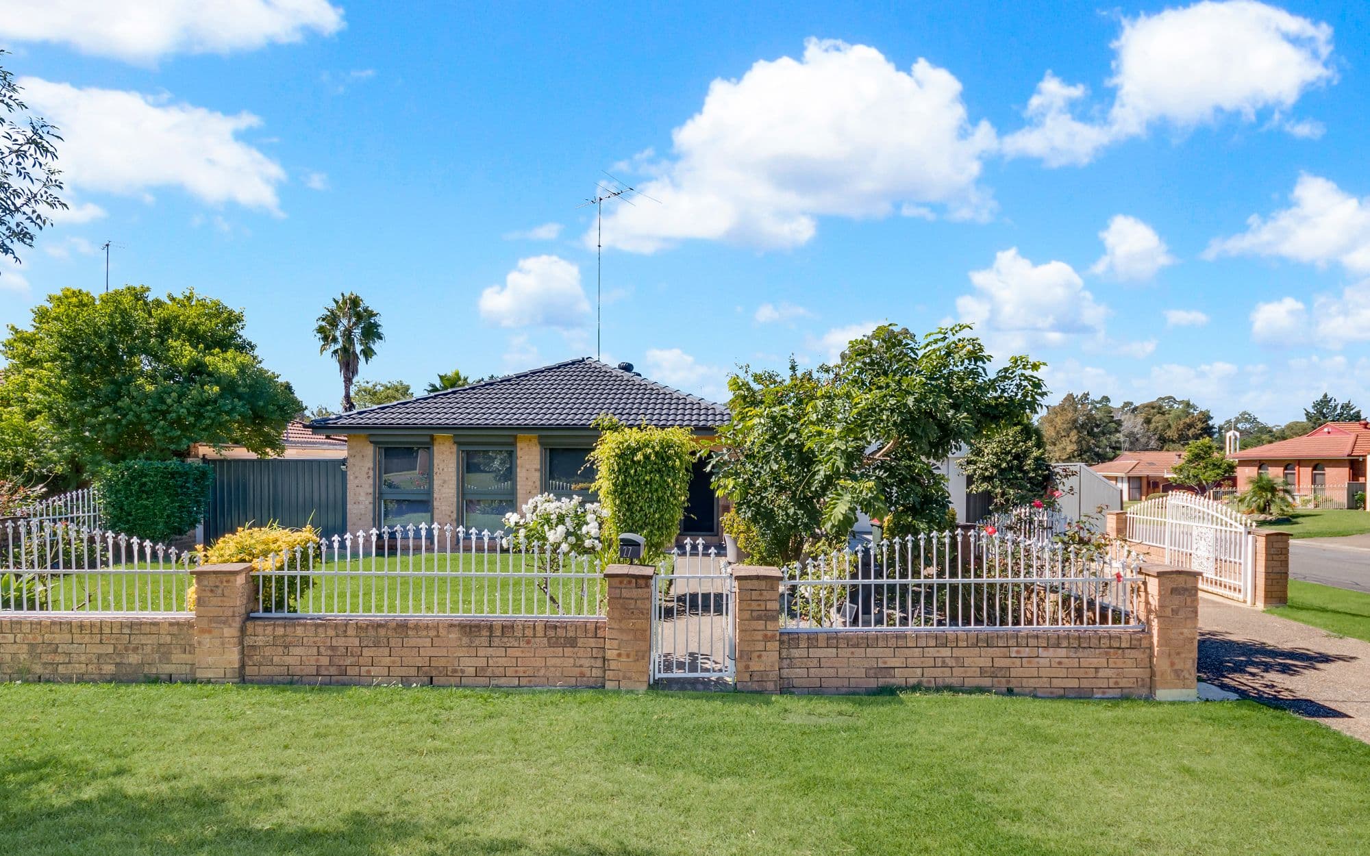 27 Wintaroo Crescent, St Helens Park NSW 2560, St Helens Park - Image 1