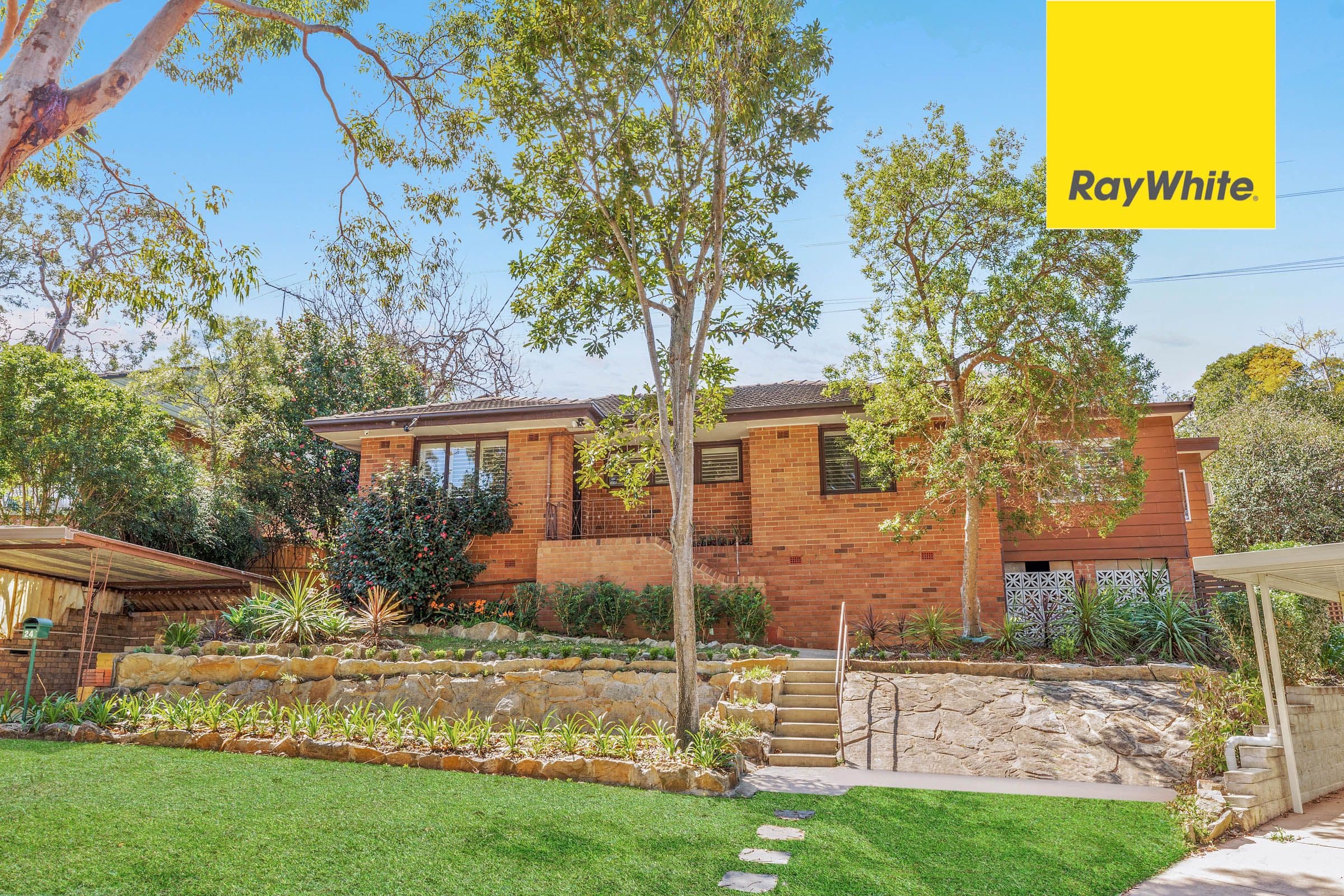 2/4 Clarendon Parade, West Footscray - Image 1