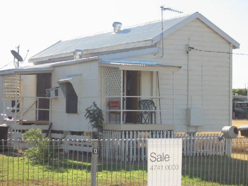 13 - 15 Disraeli, HUGHENDEN QLD 4821, Hughenden - Image 1