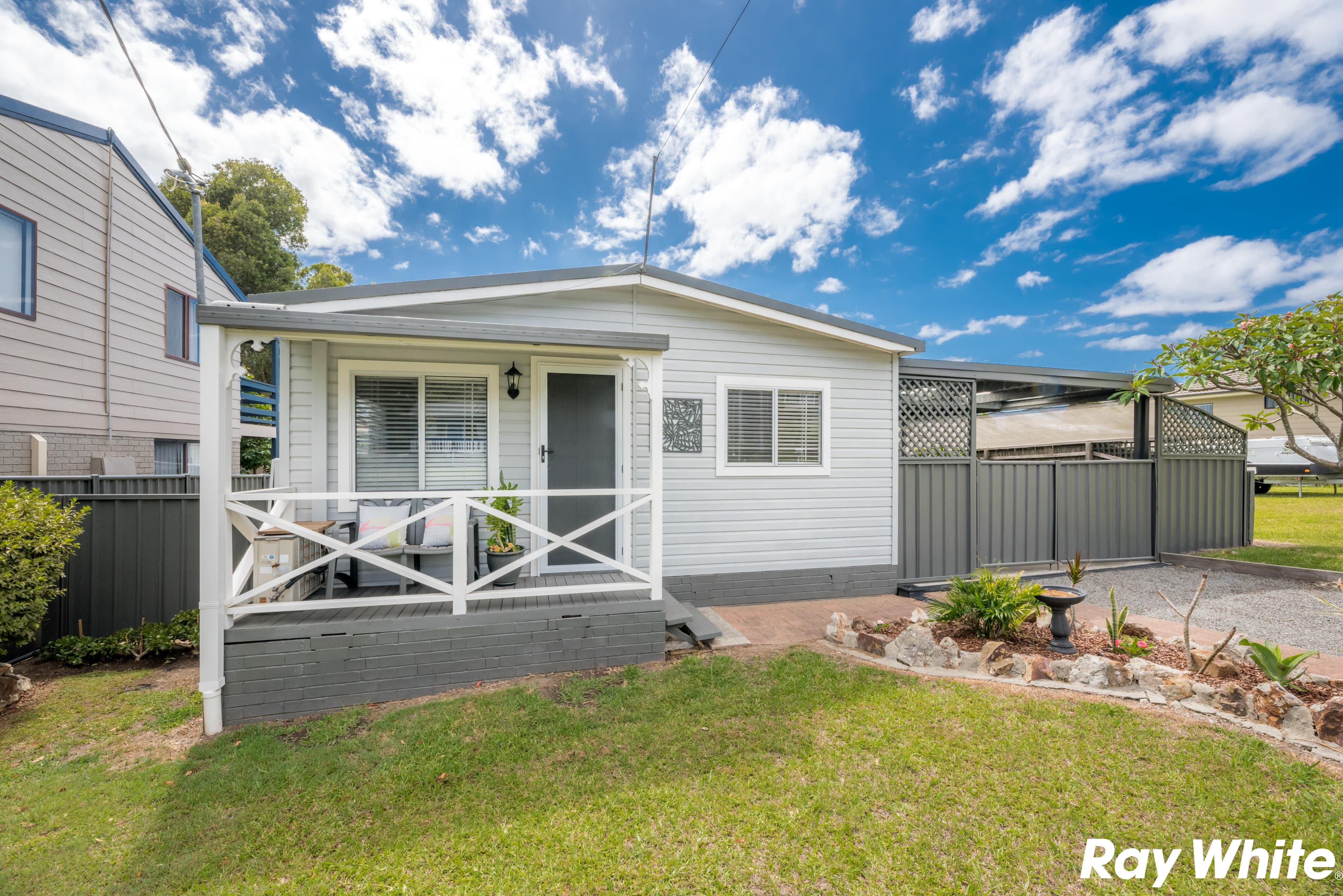 10 Emerald Drive, Diamond Beach - Image 1