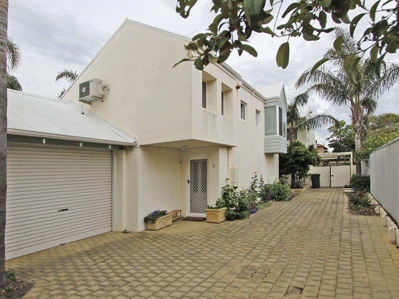 18 Hinderwell Street, SCARBOROUGH WA 6019, Scarborough - Image 1