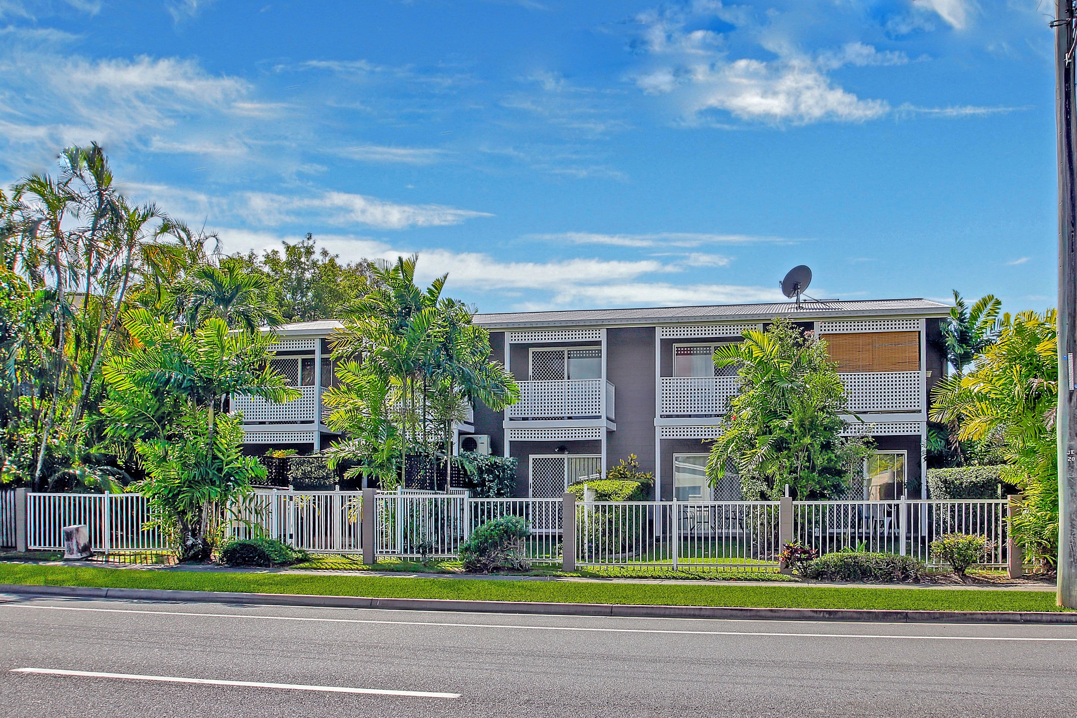 86 Jensen Street, Manoora QLD 4870, Manoora - Image 1