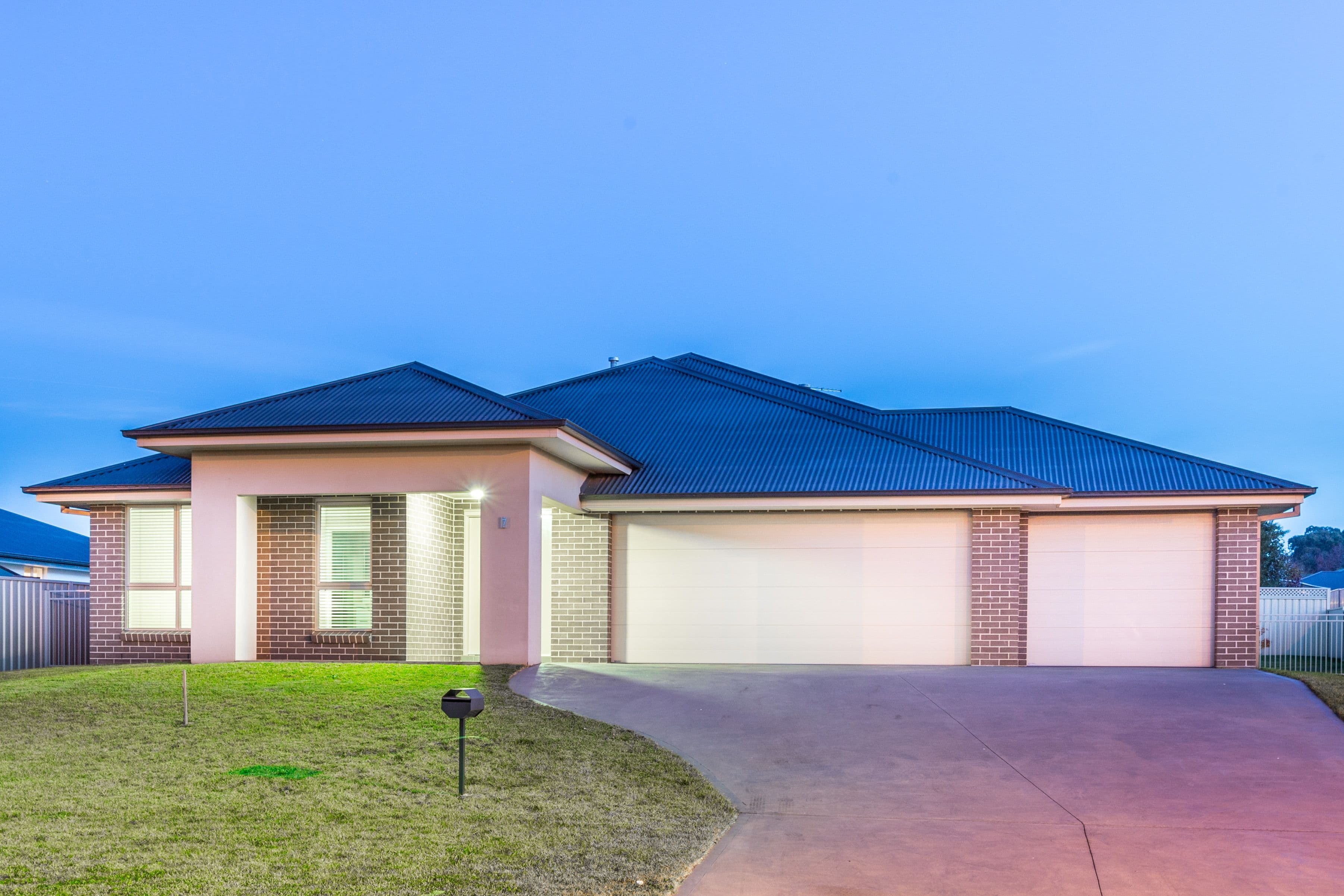 7 Centennial Crescent, Orange - Image 1