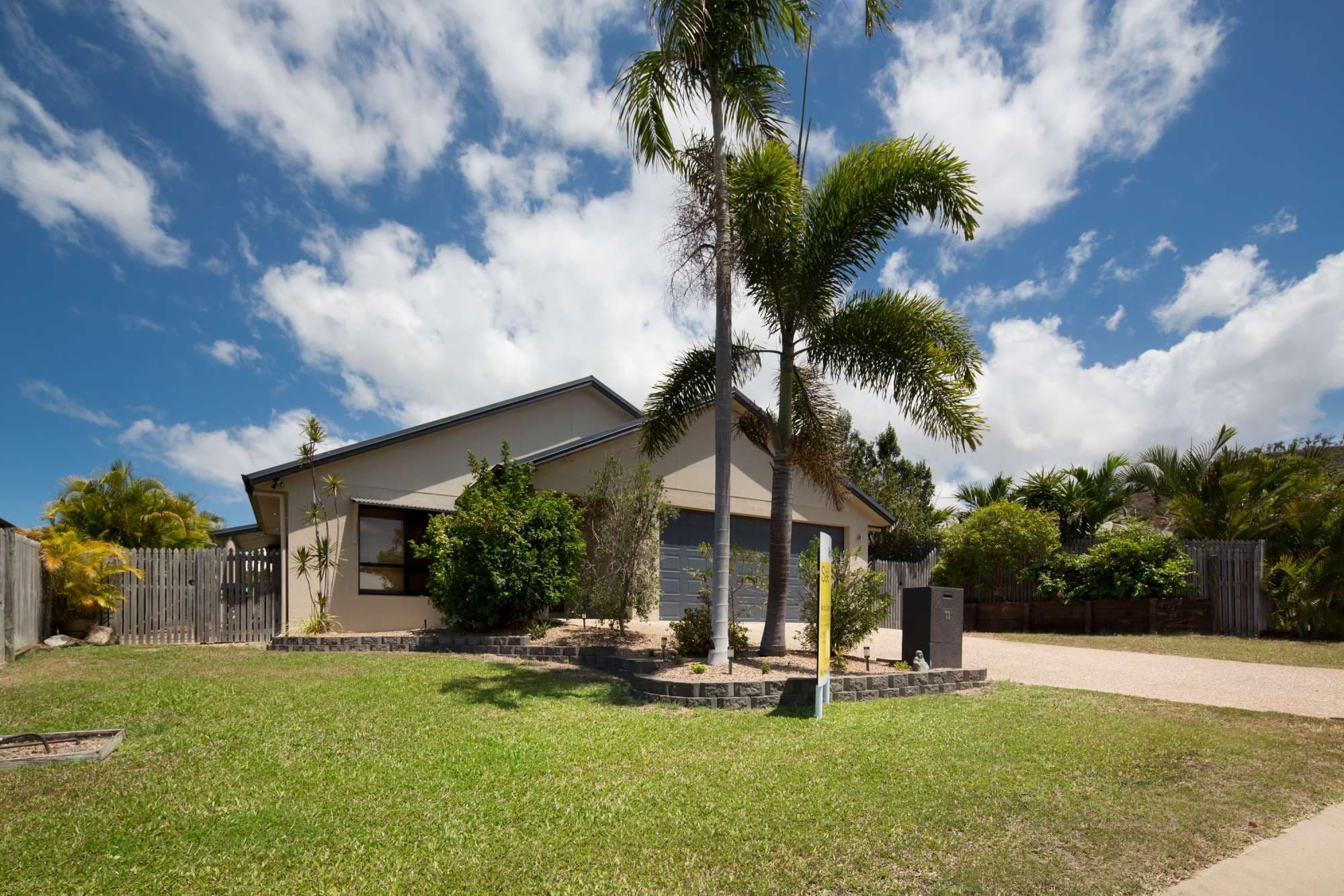 11 Fuji Court, MOUNT LOUISA QLD 4814, Mount Louisa - Image 1