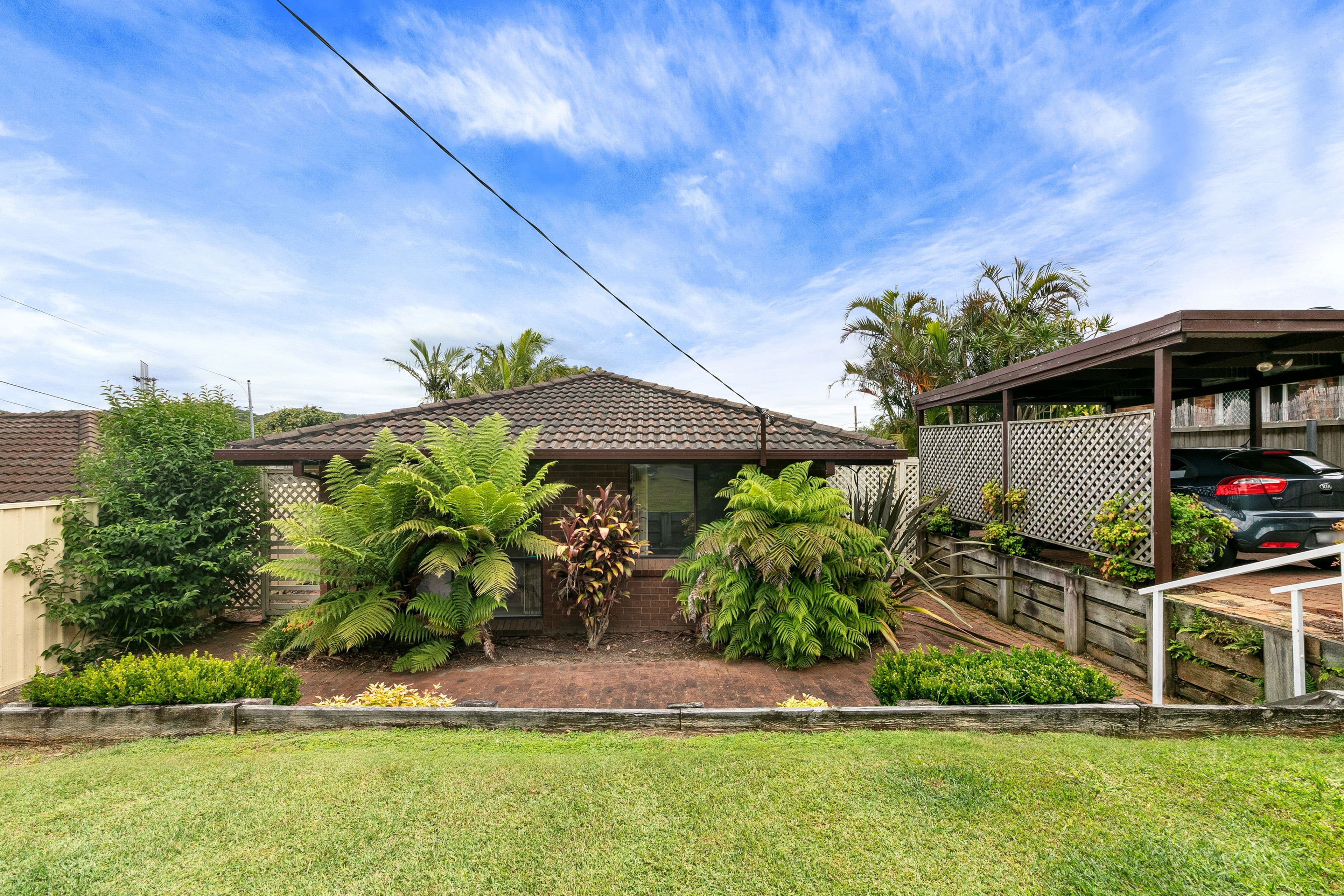 137 Cresthaven Avenue, Bateau Bay NSW 2261, Bateau Bay - Image 1