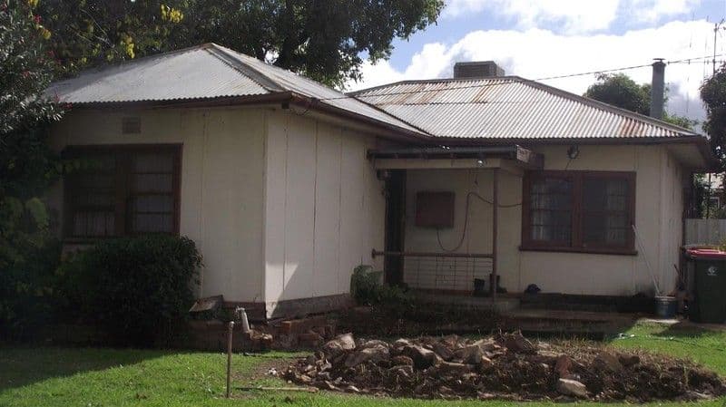 10 Oxley Street, PARKES NSW 2870, Parkes - Image 1