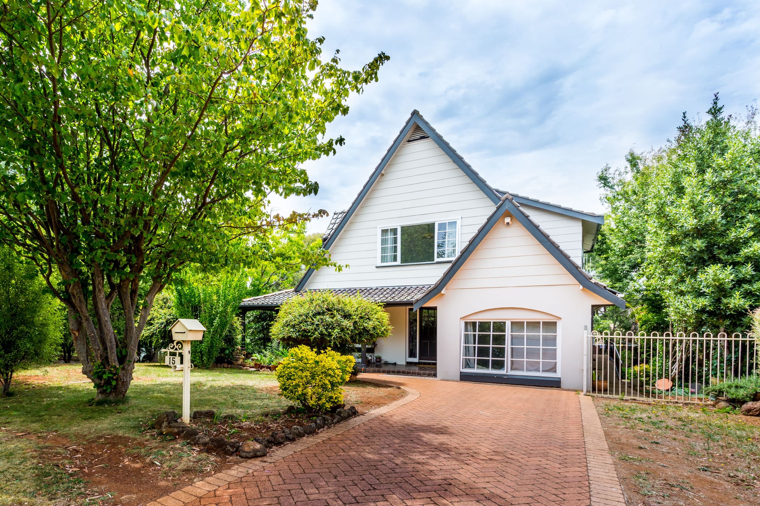 15 Park Lane, Orange - Image 1