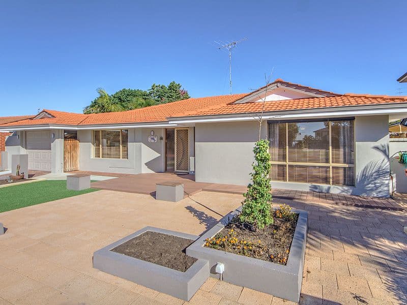84 Mclarty Road, HALLS HEAD WA 6210, Halls Head - Image 1