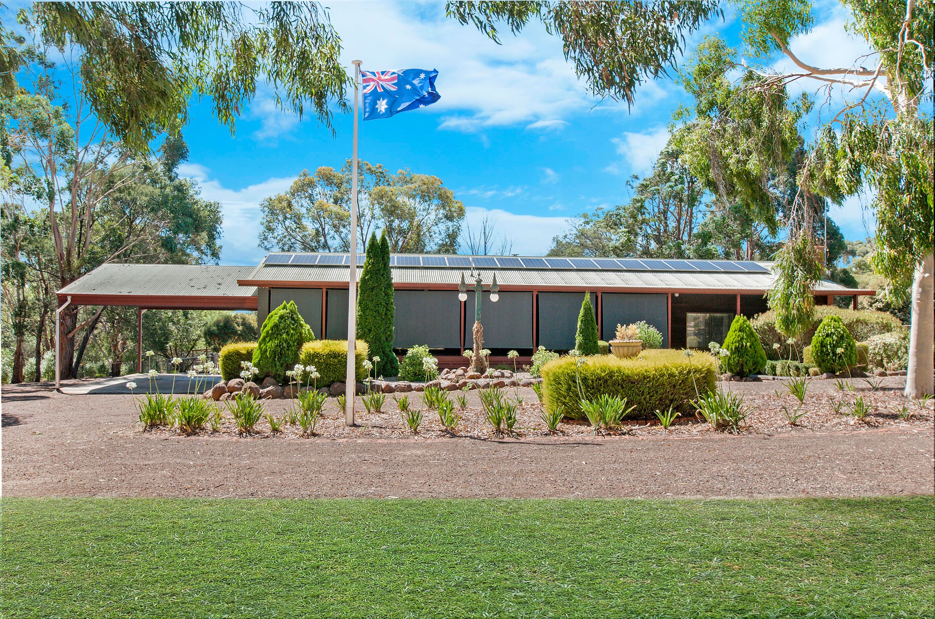 32 Paynes Road, Hamilton VIC 3300, Hamilton - Image 1