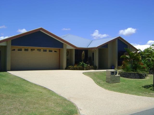 4 Bluewater Court, BUCASIA QLD 4750, Bucasia - Image 1