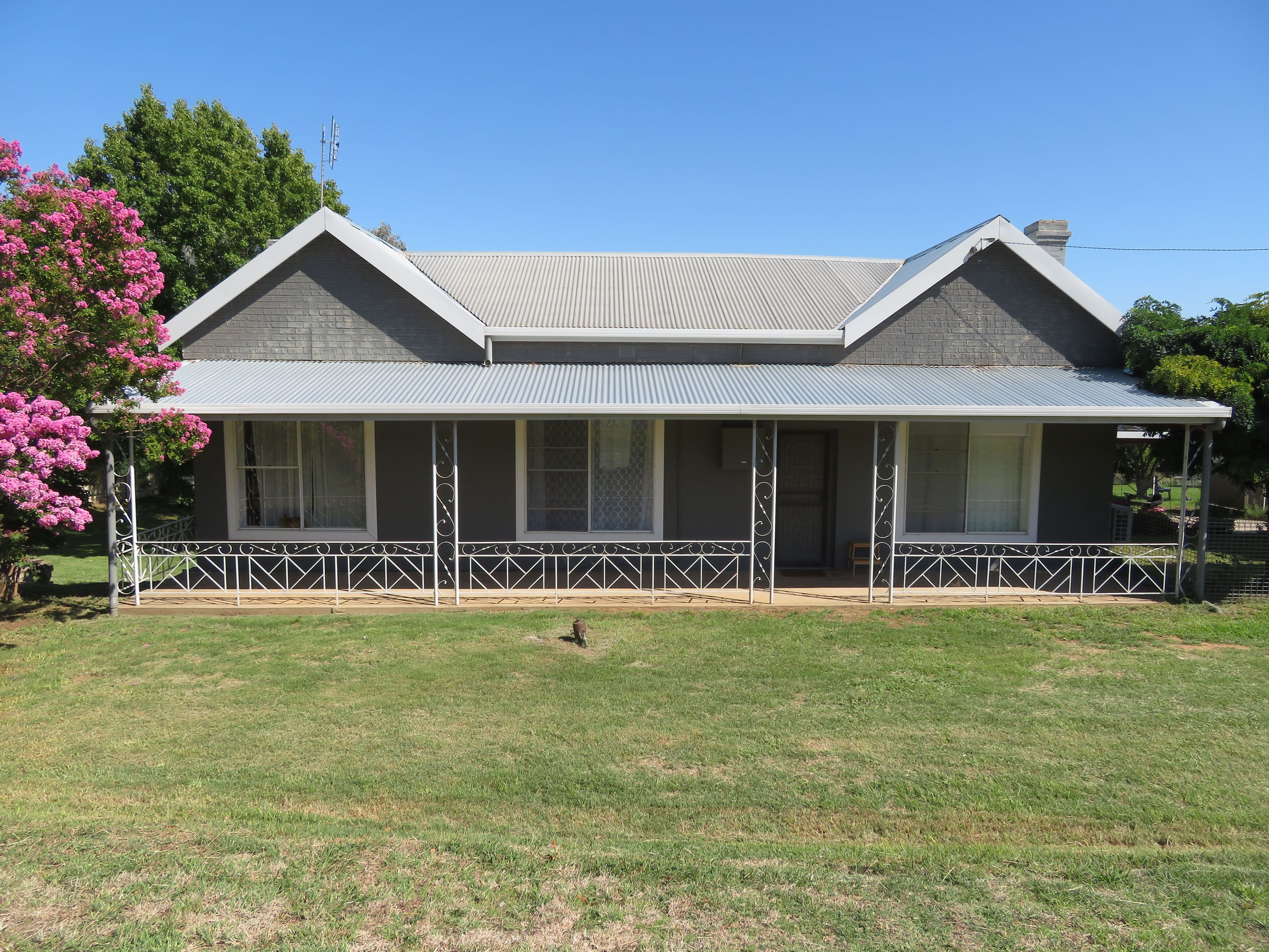 49 Mount Street, Gundagai NSW 2722, Gundagai - Image 1