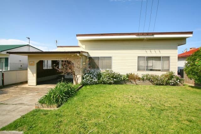 11 Antrim Avenue, WARILLA NSW 2528, Warilla - Image 1