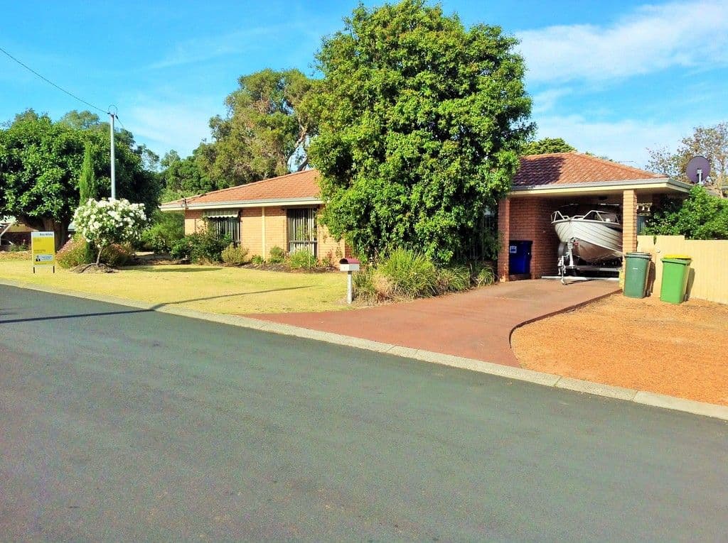 6 Ganfield Place, Australind WA 6233, Australind - Image 1
