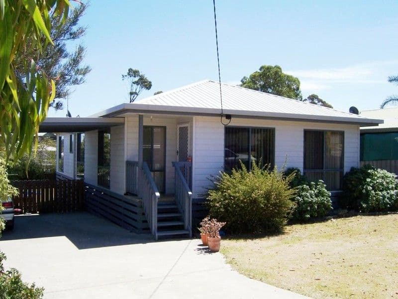 LAKES ENTRANCE VIC 3909, Lakes Entrance - Image 1
